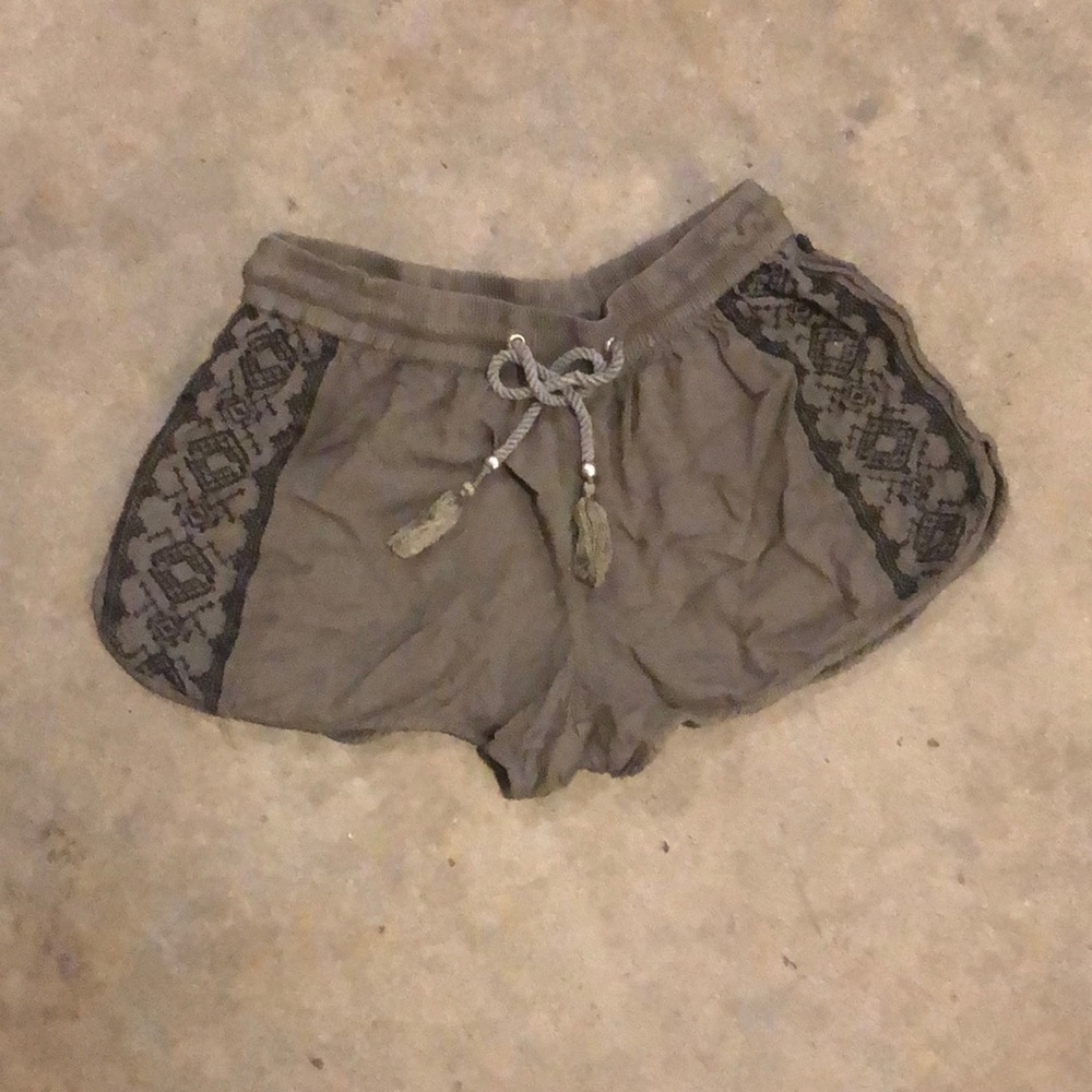 Olive Green Embroidered Stretch Shorts Small